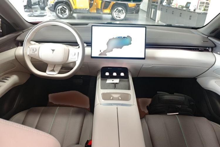 Used Deepal L07 2024 230Max Qiankun Intelligent Driving ADS SE Range-Extended Version Center Console