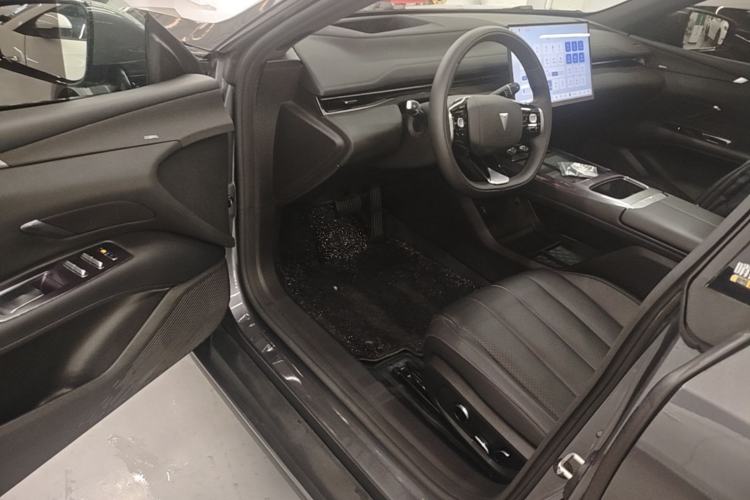 Used Deepal L07 2024 230Max Qiankun Intelligent Driving ADS SE Range-Extended Version Driver Seat