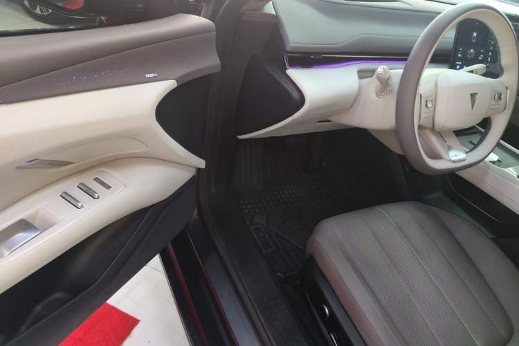 Used Deepal L07 2024 530Max Pure Electric Version Driver Seat