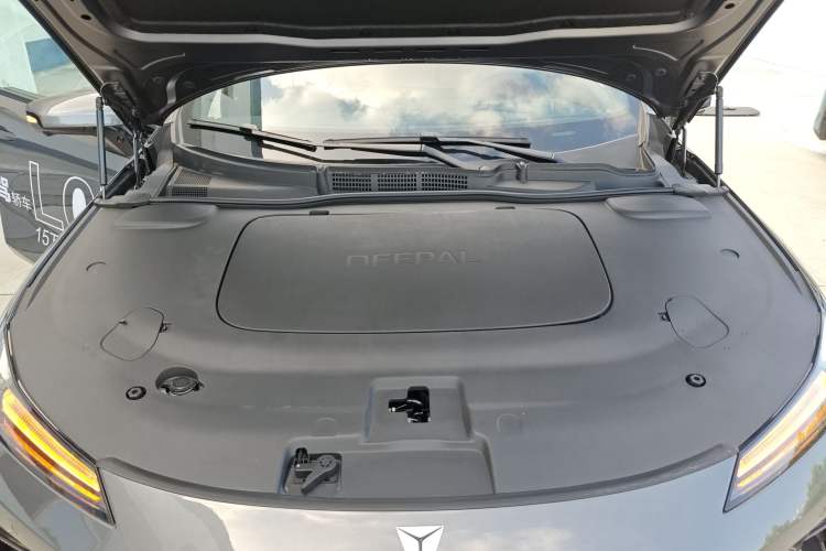 Used Deepal L07 2024 230Max Qiankun Intelligent Driving ADS SE Range-Extended Version Engine Bay