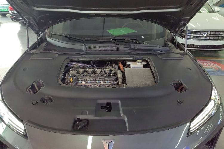 Used Deepal L07 2024 230Max Range-Extended Version Engine Bay