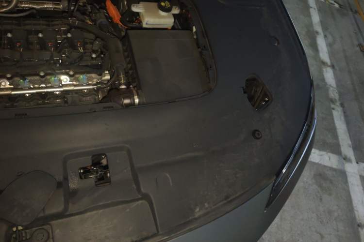 Used Deepal L07 2024 230Max Range-Extended Version Engine Bay Left