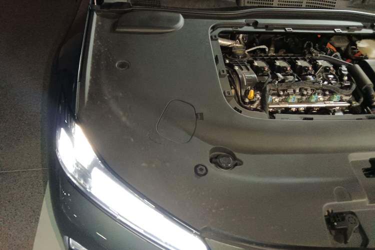 Used Deepal L07 2024 230Max Qiankun Intelligent Driving ADS SE Range-Extended Version Engine Bay Right