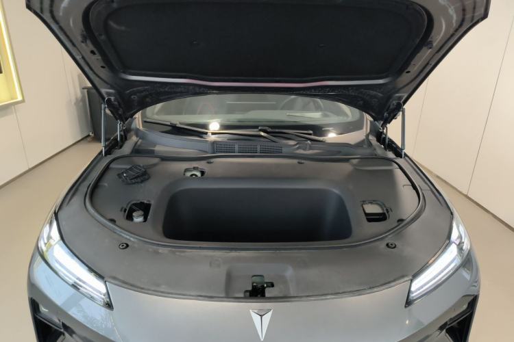 Used Deepal L07 2024 530 Max Qiankun Intelligent Driving ADS SE Pure Electric Version Engine Bay