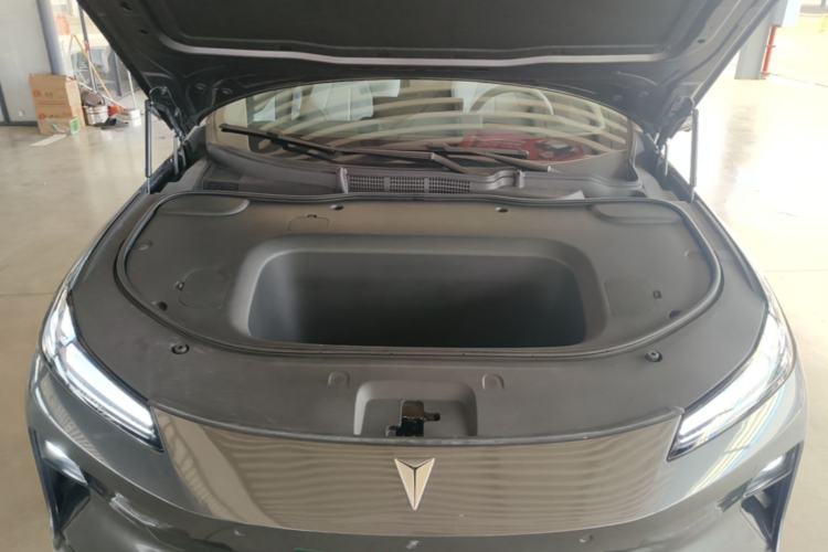 Used Deepal L07 2024 530 Max Qiankun Intelligent Driving ADS SE Pure Electric Version Engine Bay