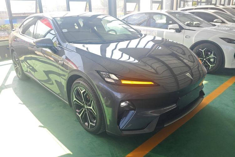 Used Deepal L07 2024 230Max Qiankun Intelligent Driving ADS SE Range-Extended Version Exterior 2
