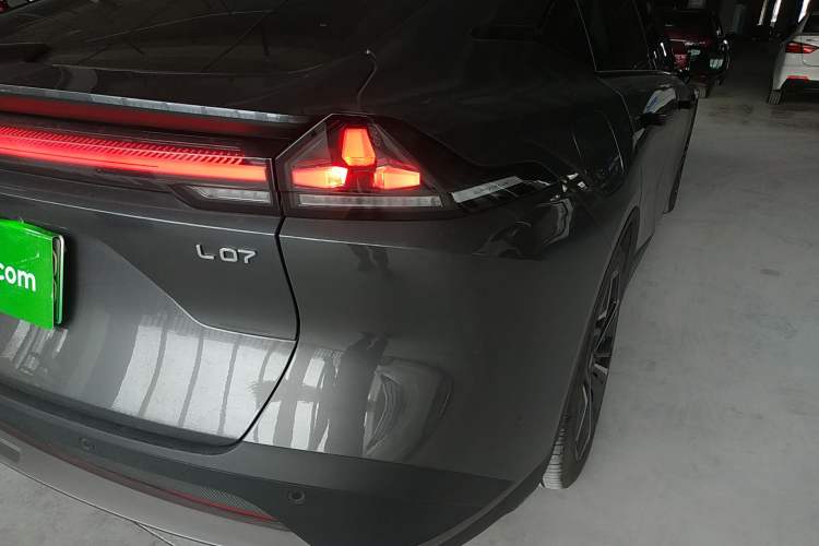 Used Deepal L07 2024 230Max Qiankun Intelligent Driving ADS SE Range-Extended Version Exterior 3
