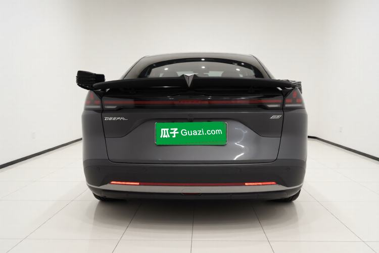 Used Deepal L07 2024 230Max Range-Extended Version Exterior 4