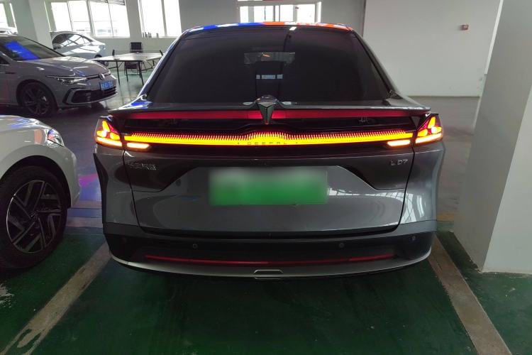 Used Deepal L07 2024 230Max Range-Extended Version Exterior 4