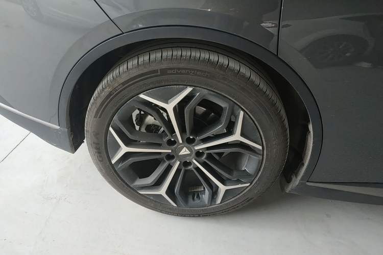 Used Deepal L07 2024 230Max Qiankun Intelligent Driving ADS SE Range-Extended Version Exterior 5
