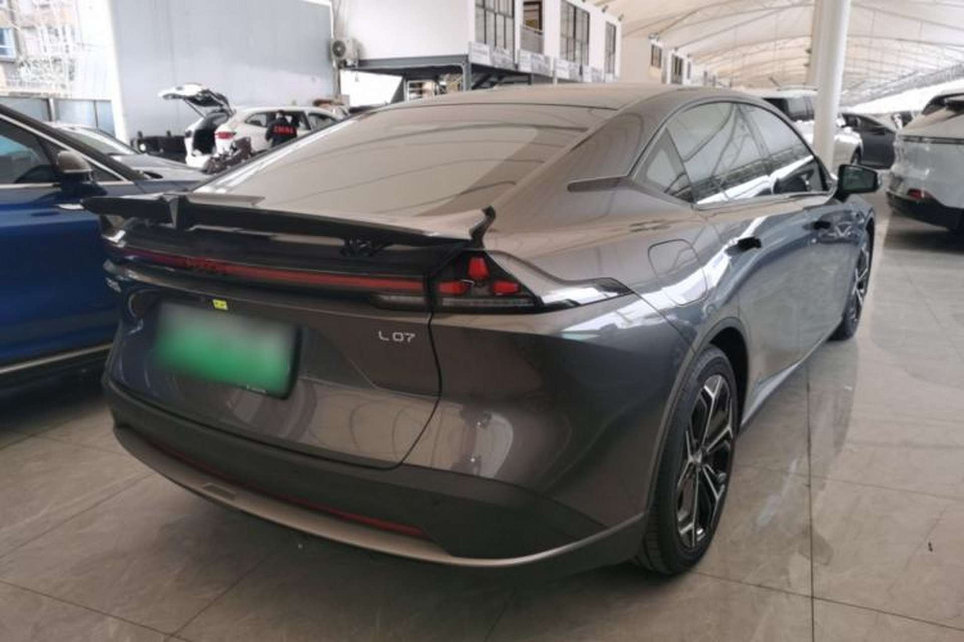 Used Deepal L07 2024 230Max Qiankun Intelligent Driving ADS SE Range-Extended Version Exterior 5