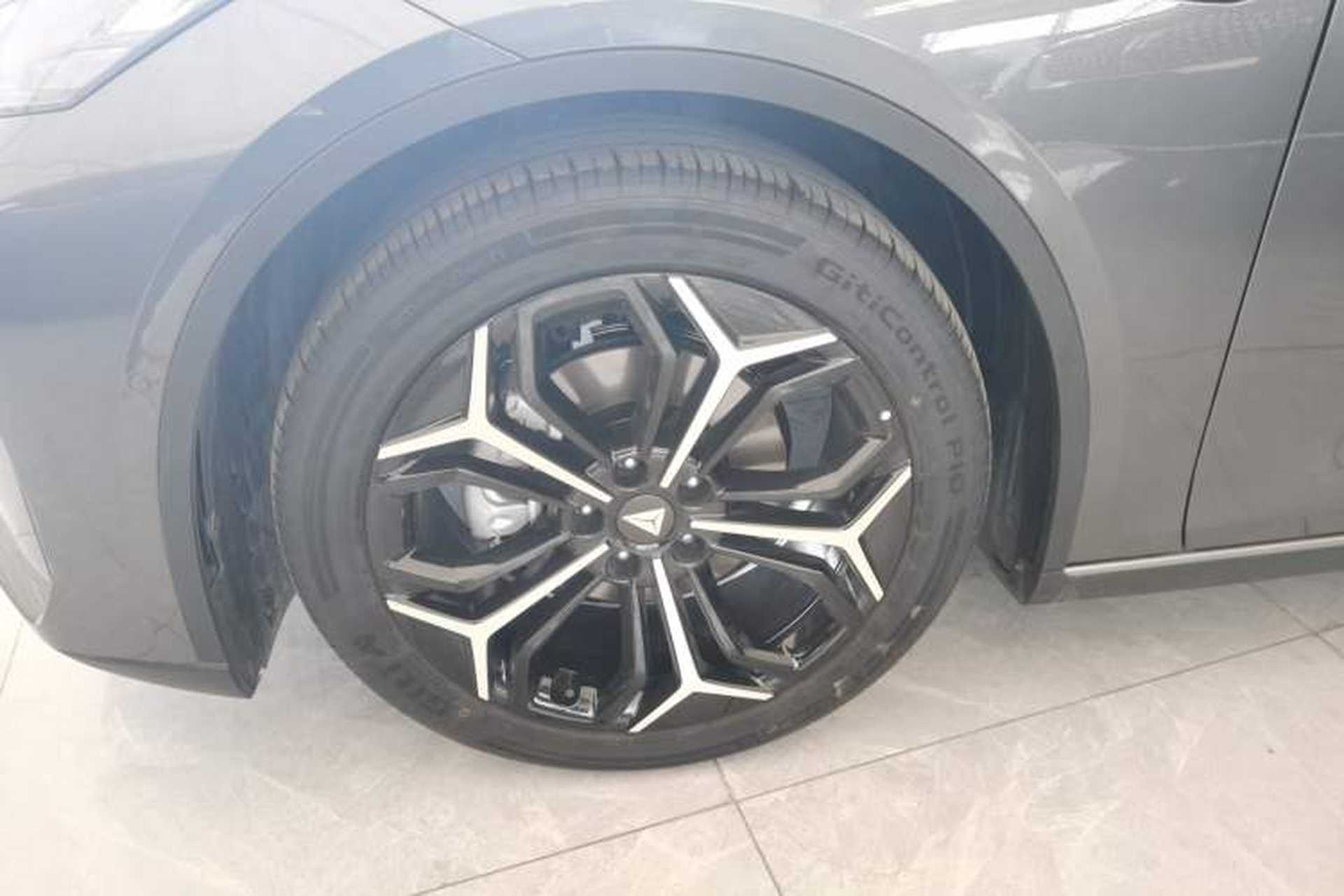 Used Deepal L07 2024 230Max Qiankun Intelligent Driving ADS SE Range-Extended Version Exterior 7