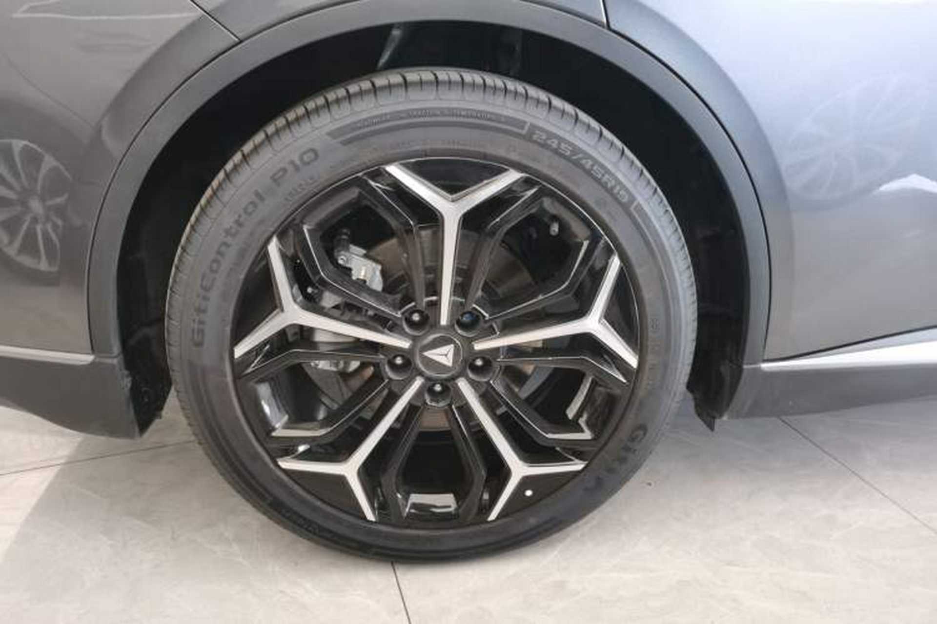 Used Deepal L07 2024 230Max Qiankun Intelligent Driving ADS SE Range-Extended Version Exterior 8