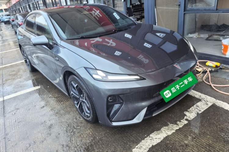 Used Deepal L07 2024 230Max Qiankun Intelligent Driving ADS SE Range-Extended Version Front Right 45 Deg