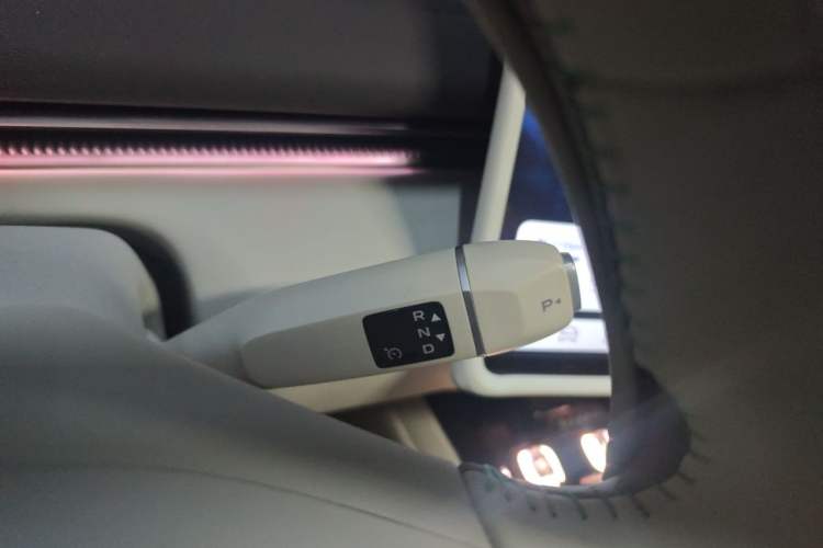 Used Deepal L07 2024 230Max Range-Extended Version Gear Lever