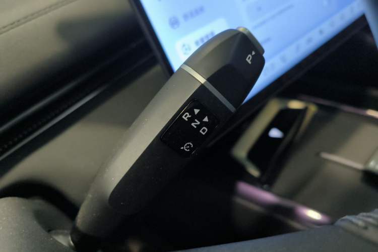 Used Deepal L07 2024 530 Max Qiankun Intelligent Driving ADS SE Pure Electric Version Gear Lever