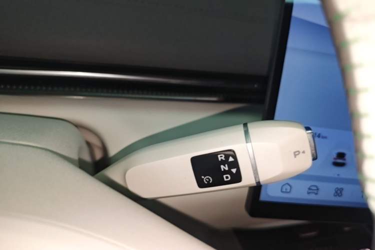 Used Deepal L07 2024 230Max Qiankun Intelligent Driving ADS SE Range-Extended Version Gear Lever