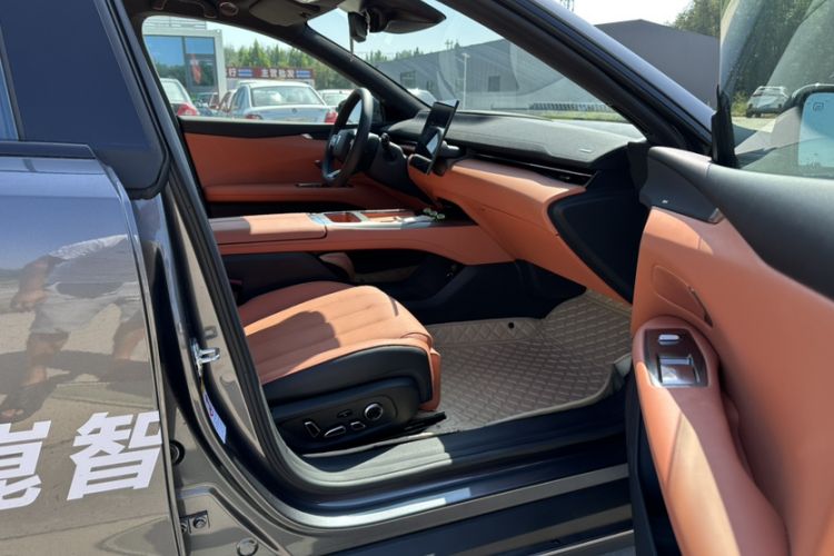 Used Deepal L07 2024 230Max Qiankun Intelligent Driving ADS SE Range-Extended Version Interior 13
