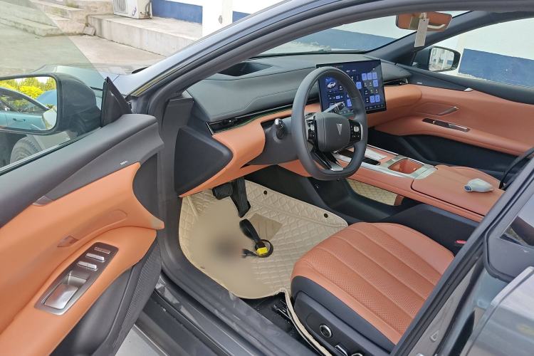 Used Deepal L07 2024 230Max Qiankun Intelligent Driving ADS SE Range-Extended Version Interior 3