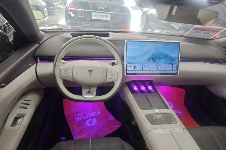 Used Deepal L07 2024 230Max Range-Extended Version Interior 3