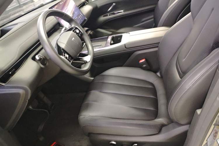 Used Deepal L07 2024 230Max Qiankun Intelligent Driving ADS SE Range-Extended Version Left Front Seat