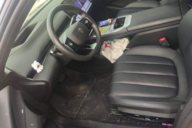 Used Deepal L07 2024 230Max Range-Extended Version Left Front Seat