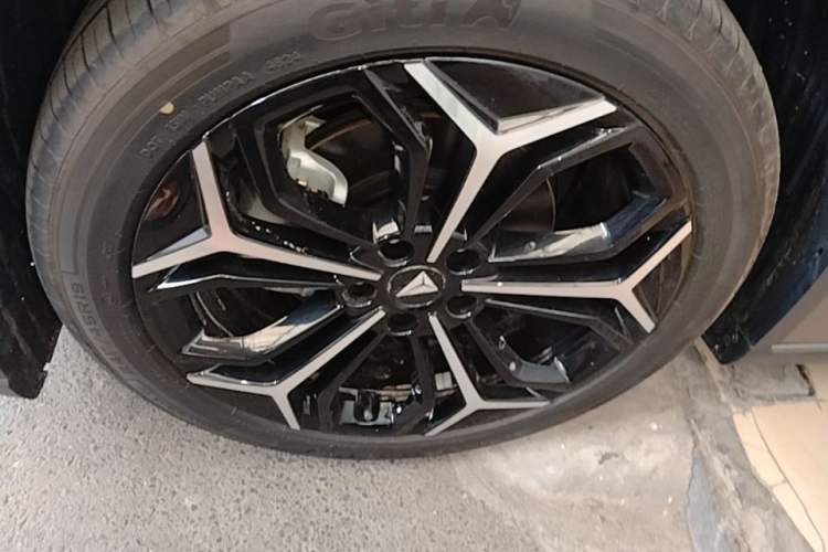 Used Deepal L07 2024 230Max Range-Extended Version Left Front Wheel Hub