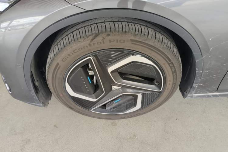Used Deepal L07 2024 530 Max Qiankun Intelligent Driving ADS SE Pure Electric Version Left Front Wheel Hub