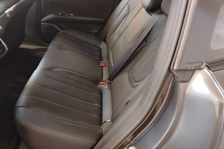 Used Deepal L07 2024 230Max Range-Extended Version Left Rear Seat