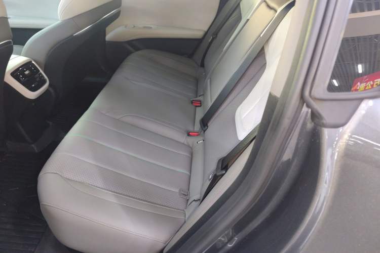 Used Deepal L07 2024 530Max Pure Electric Version Left Rear Seat