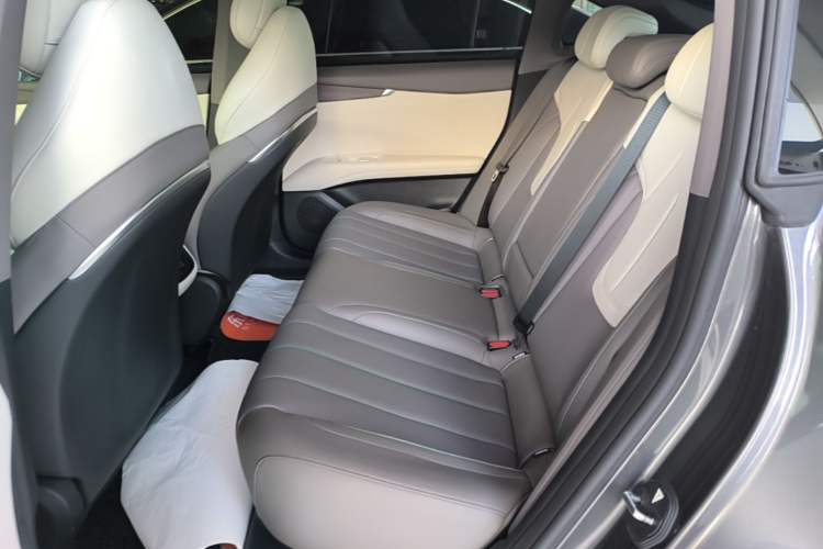 Used Deepal L07 2024 230Max Range-Extended Version Left Rear Seat