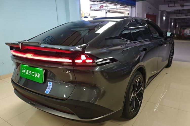 Used Deepal L07 2024 230Max Qiankun Intelligent Driving ADS SE Range-Extended Version Rear Right 45 Deg