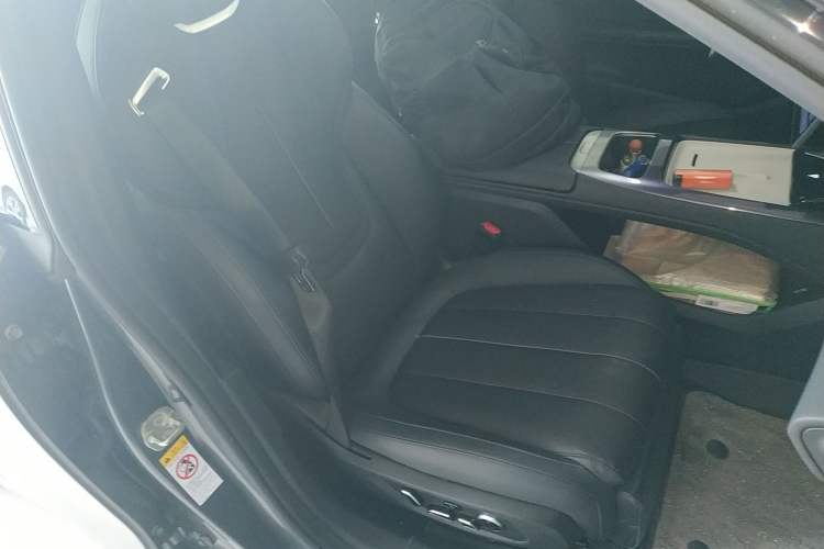 Used Deepal L07 2024 230Max Qiankun Intelligent Driving ADS SE Range-Extended Version Right Front Seat