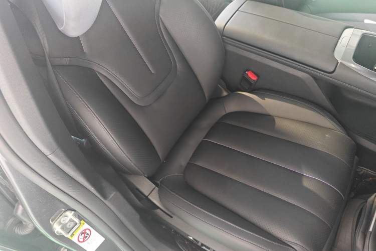 Used Deepal L07 2024 230Max Qiankun Intelligent Driving ADS SE Range-Extended Version Right Front Seat