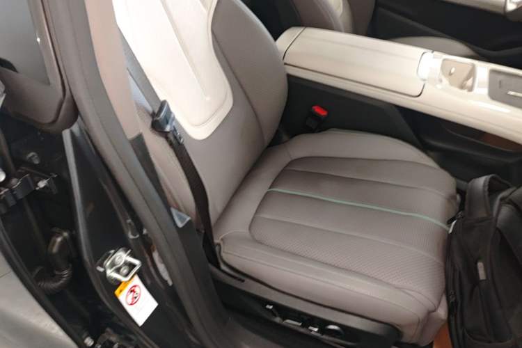 Used Deepal L07 2024 230Max Qiankun Intelligent Driving ADS SE Range-Extended Version Right Front Seat