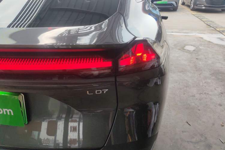 Used Deepal L07 2024 530Max Pure Electric Version Right Rear Taillight