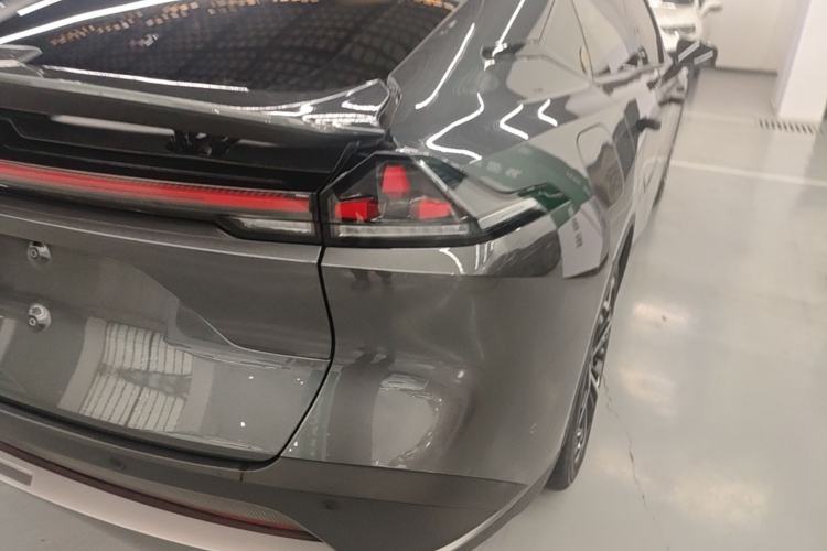 Used Deepal L07 2024 230Max Qiankun Intelligent Driving ADS SE Range-Extended Version Right Rear Taillight