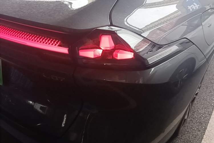 Used Deepal L07 2024 230Max Qiankun Intelligent Driving ADS SE Range-Extended Version Right Rear Taillight