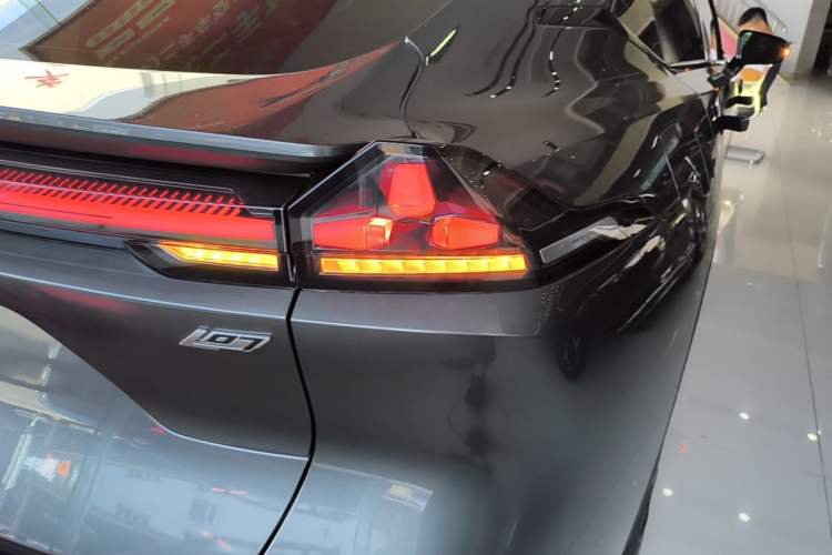Used Deepal L07 2024 230Max Range-Extended Version Right Rear Taillight