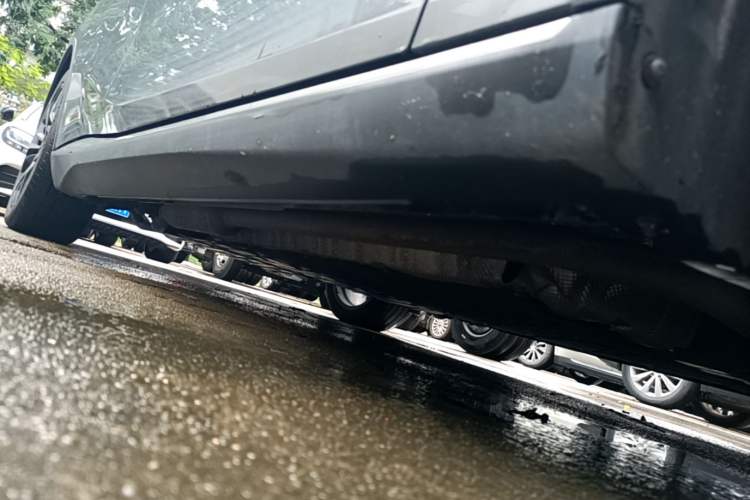 Used Deepal L07 2024 230Max Range-Extended Version Right Side Sill