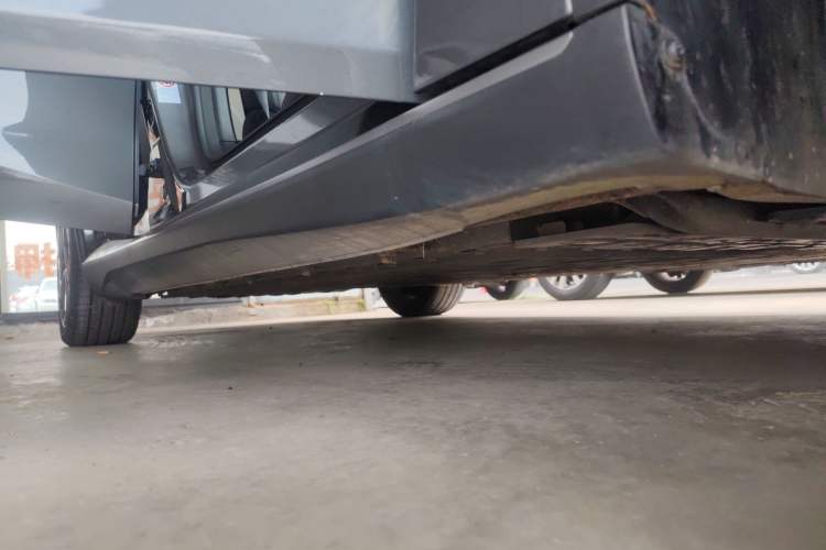 Used Deepal L07 2024 530Max Pure Electric Version Right Side Sill