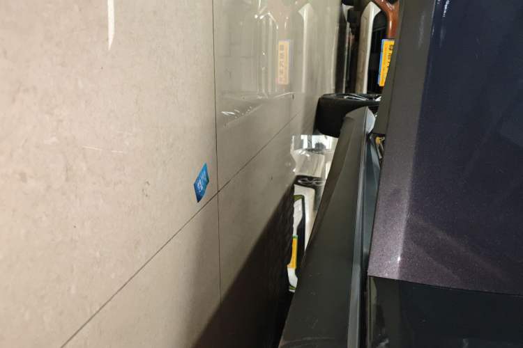 Used Deepal L07 2024 230Max Qiankun Intelligent Driving ADS SE Range-Extended Version Right Side Sill