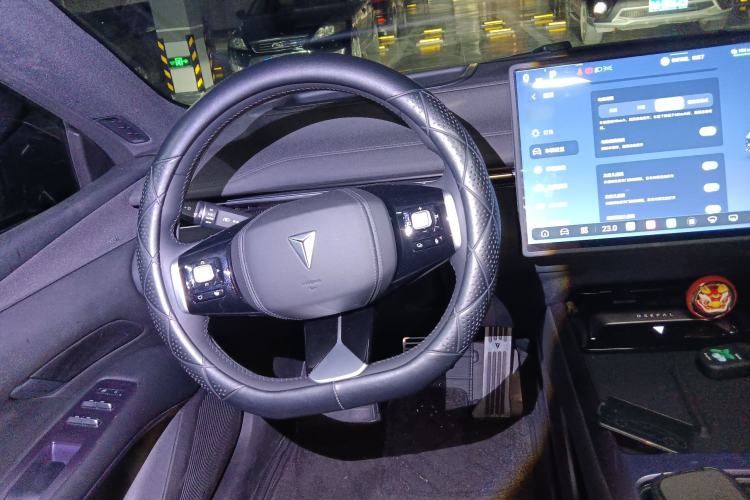 Used Deepal L07 2024 230Max Qiankun Intelligent Driving ADS SE Range-Extended Version Steering Wheel