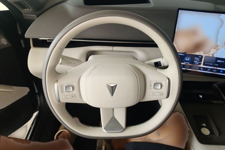 Used Deepal L07 2024 530 Max Qiankun Intelligent Driving ADS SE Pure Electric Version Steering Wheel