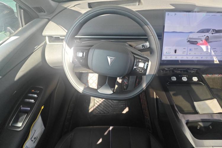 Used Deepal L07 2024 230Max Qiankun Intelligent Driving ADS SE Range-Extended Version Steering Wheel