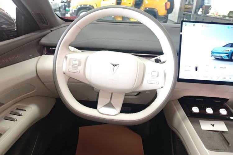 Used Deepal L07 2024 230Max Qiankun Intelligent Driving ADS SE Range-Extended Version Steering Wheel