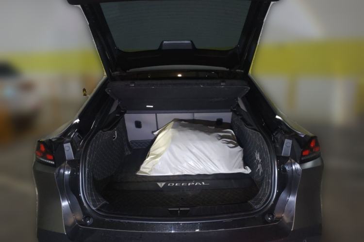 Used Deepal L07 2024 230Max Range-Extended Version Trunk