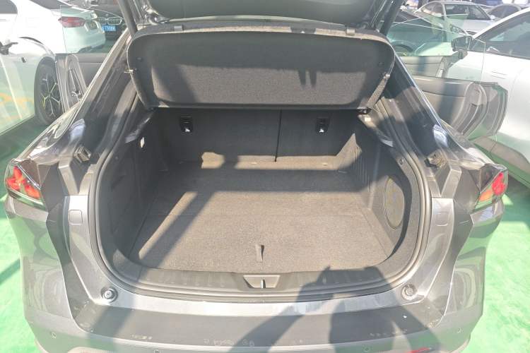 Used Deepal L07 2024 230Max Qiankun Intelligent Driving ADS SE Range-Extended Version Trunk