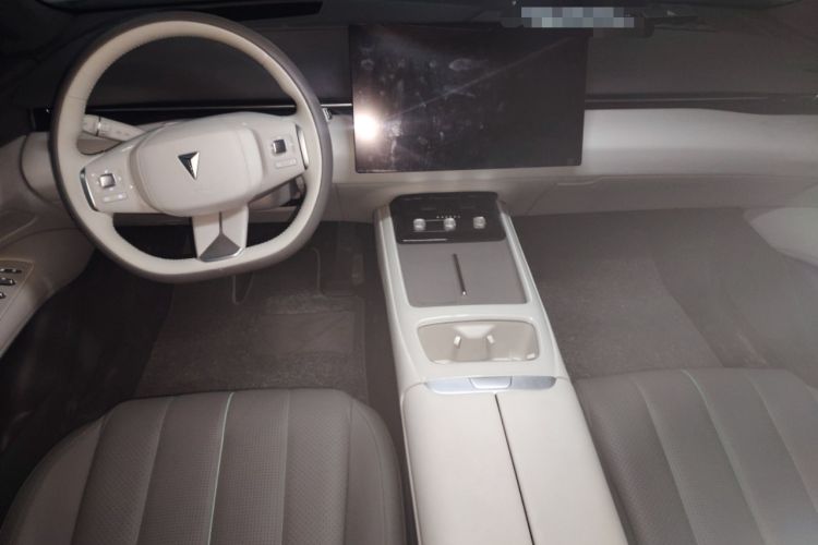 Used Deepal L07 2024 530Max Pure Electric Version Center Console