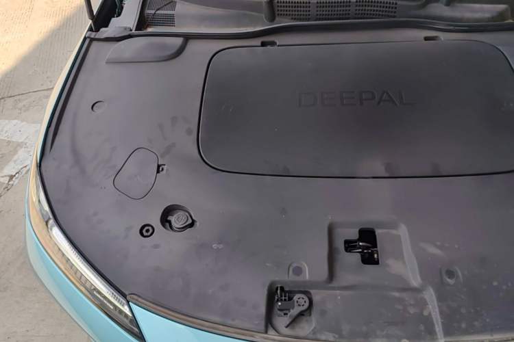 Used Deepal L07 2024 230Max Qiankun Intelligent Driving ADS SE Range-Extended Version Engine Bay Right